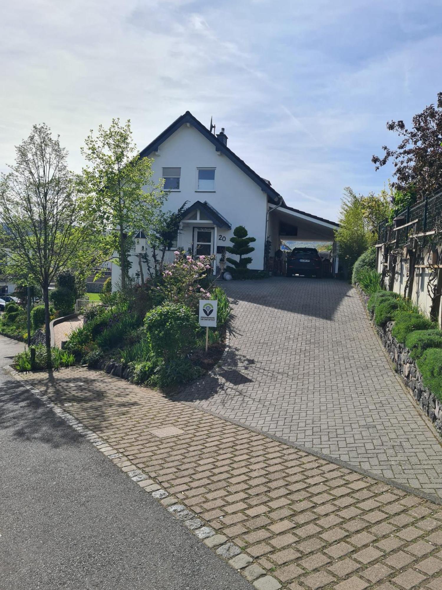 Wohlfuehlen Am Gartenteich Oberzissen Bagian luar foto