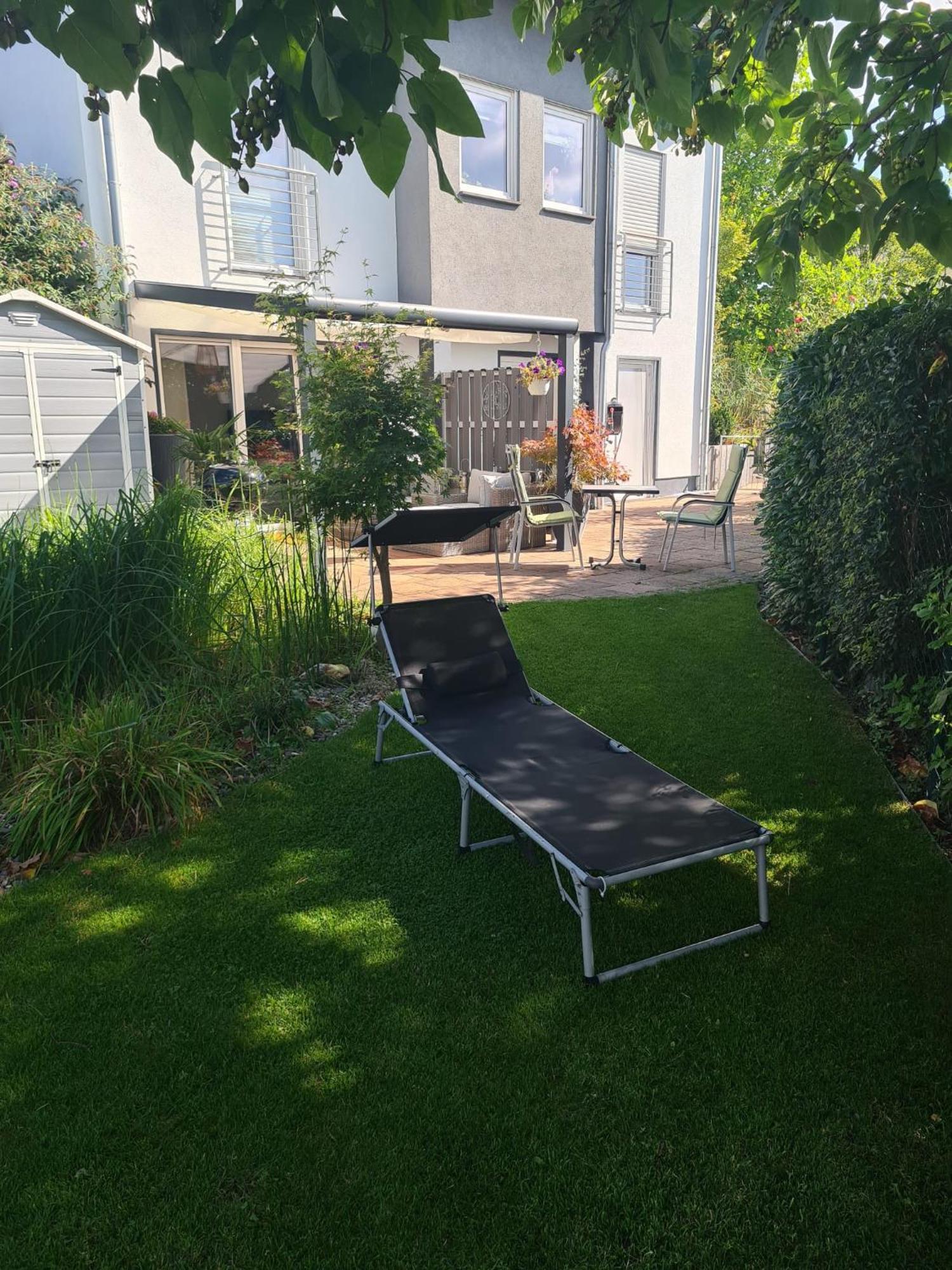 Wohlfuehlen Am Gartenteich Oberzissen Bagian luar foto